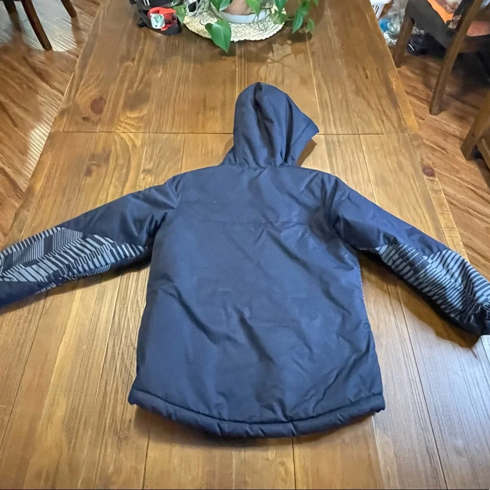 🌸 Winter heavy jacket from The Place‎ winter thick and warm jacket size med…